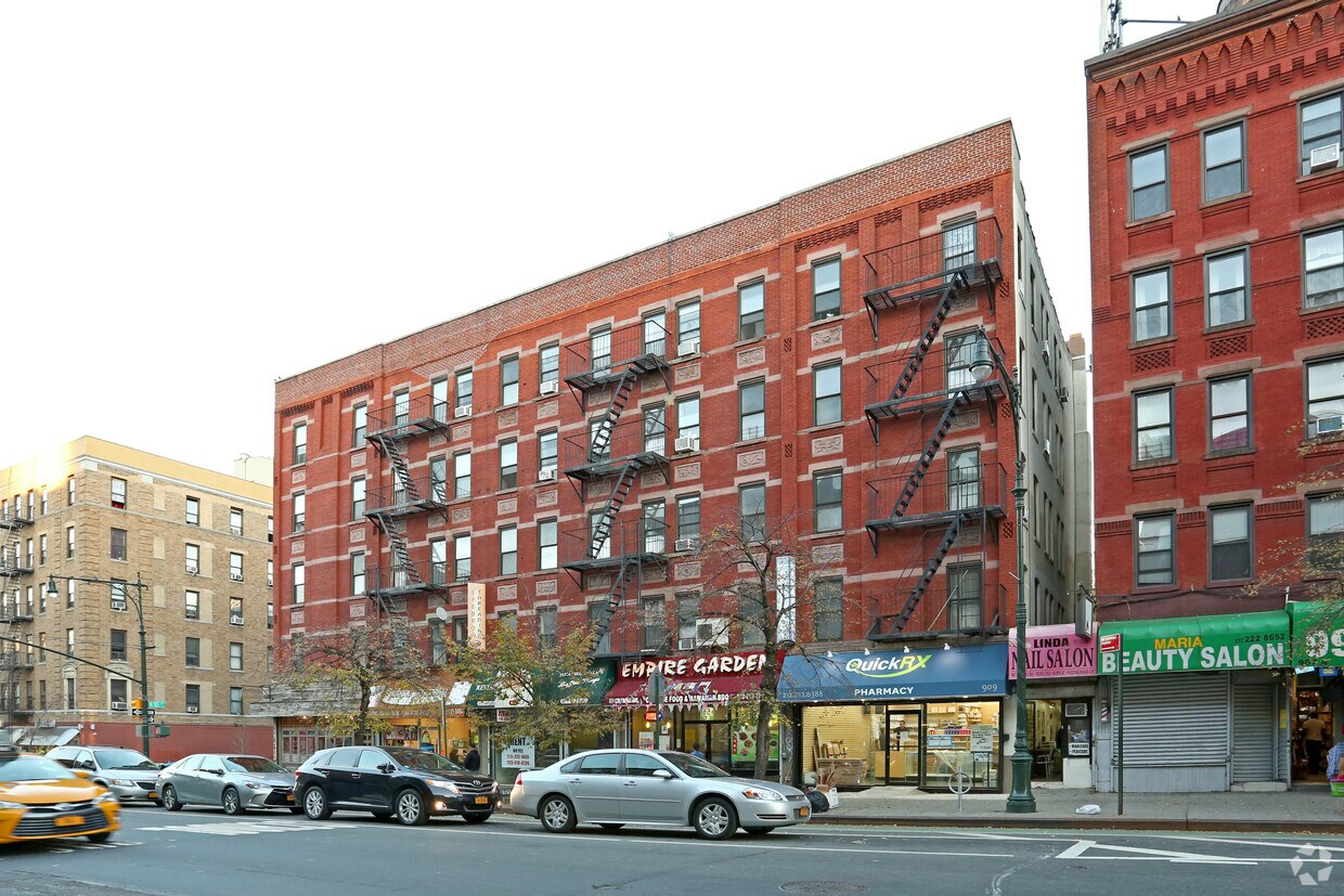 Exterior building photo. - 911 Columbus Ave