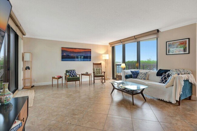 Foto del edificio - 5420 N Ocean Dr