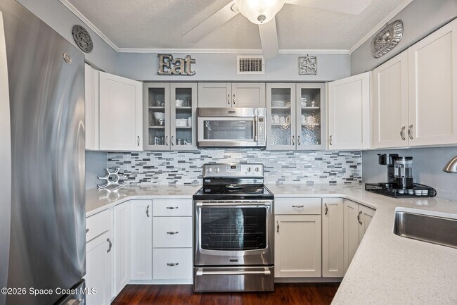 Foto del edificio - 7050 US-1