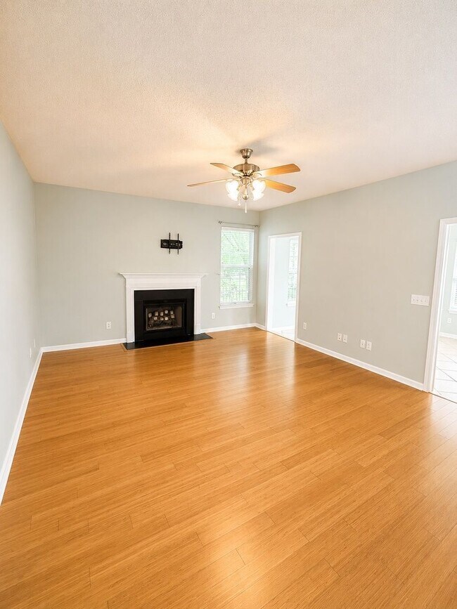 Foto del edificio - 1525 Clarendon Way