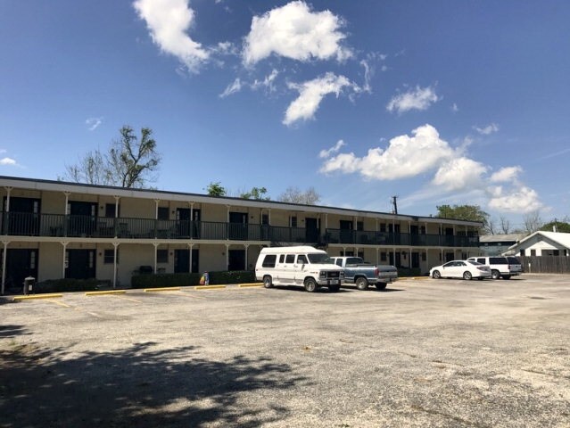 Foto del edificio - Colonial Greens II Apartments