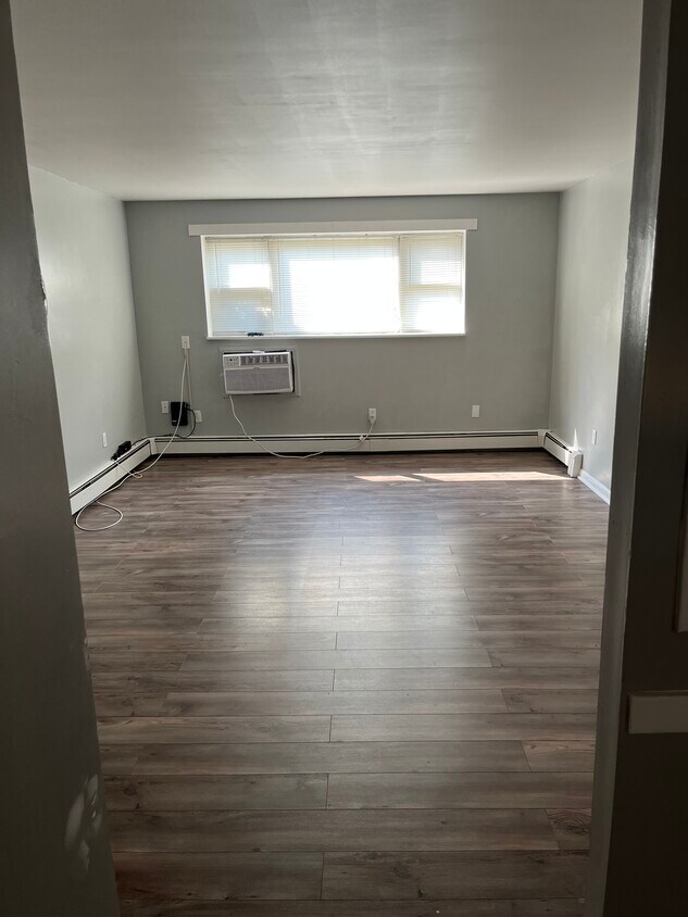 Primary Photo - D2 Unit 2 Colonial Drive