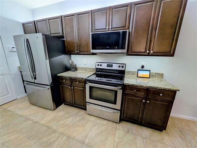 Foto del edificio - 3561 Forest Hill Blvd