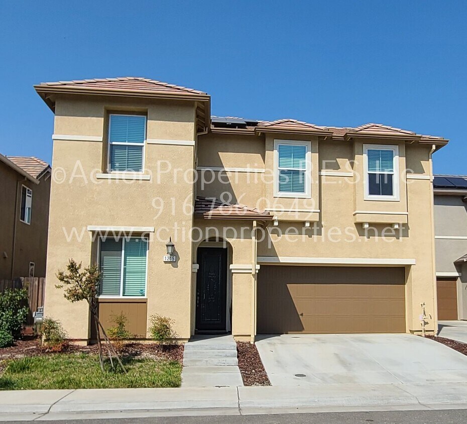 Primary Photo - Solar - Two Story - 4 Bed, 3 Bath - First ...