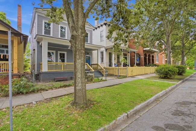 Building Photo - 1007 E Park Ave