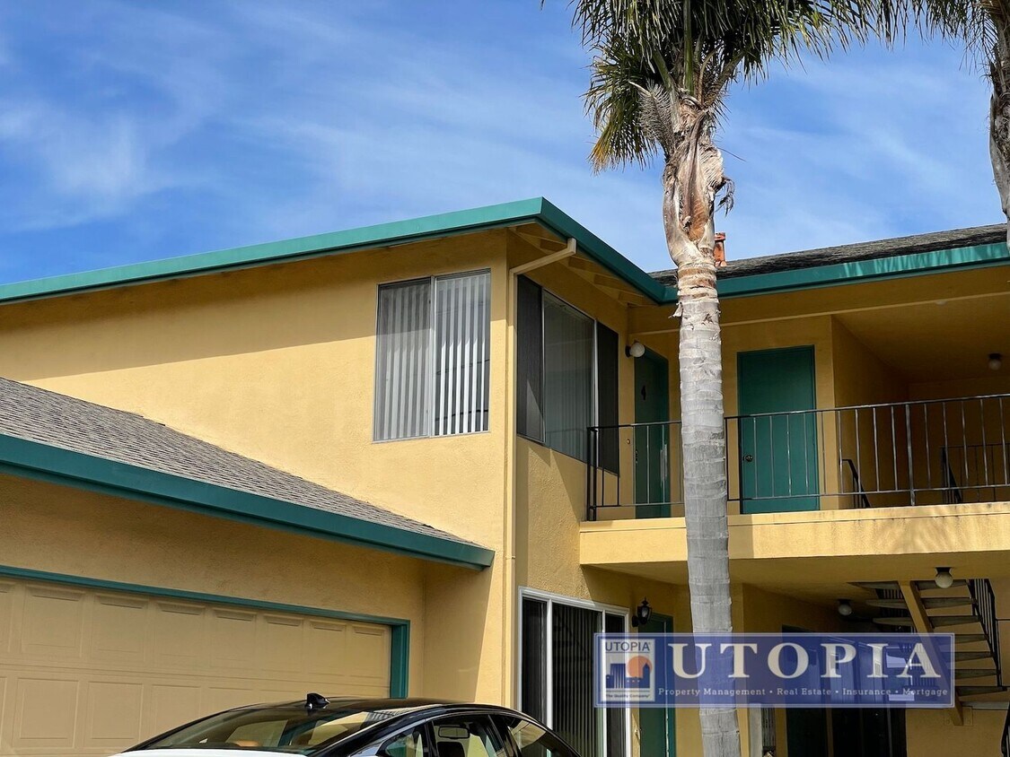 Foto principal - Sunny, updated, centrally located 2 bedroo...