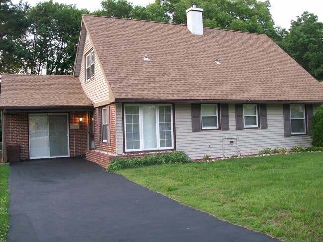 Building Photo - 75 Baldwin Ln