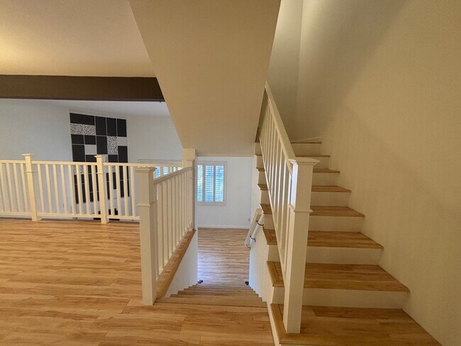 Foto del edificio - Amazing Spacious 2 Bedroom Condo in the He...