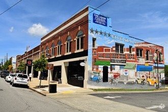 Building Photo - Five Star Apartments