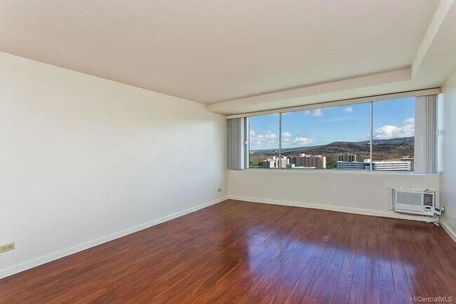 Foto del edificio - High-Floor Studio Featuring Full Kitchen, Parking & Brilliant Views at The Five Regents