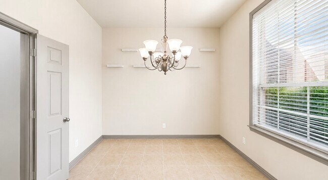 Foto del edificio - 6181 Bridgewater Ln