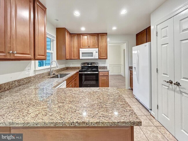 Foto del edificio - 5704 Captain Jones Ct