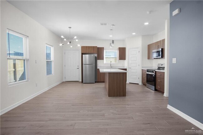 Building Photo - 25 N Onyx Ave