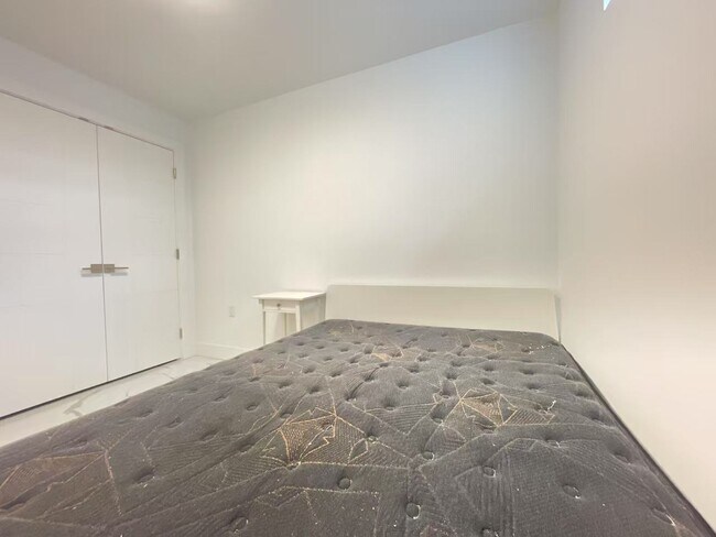 Photo du bâtiment - 1523 W 60th Ave