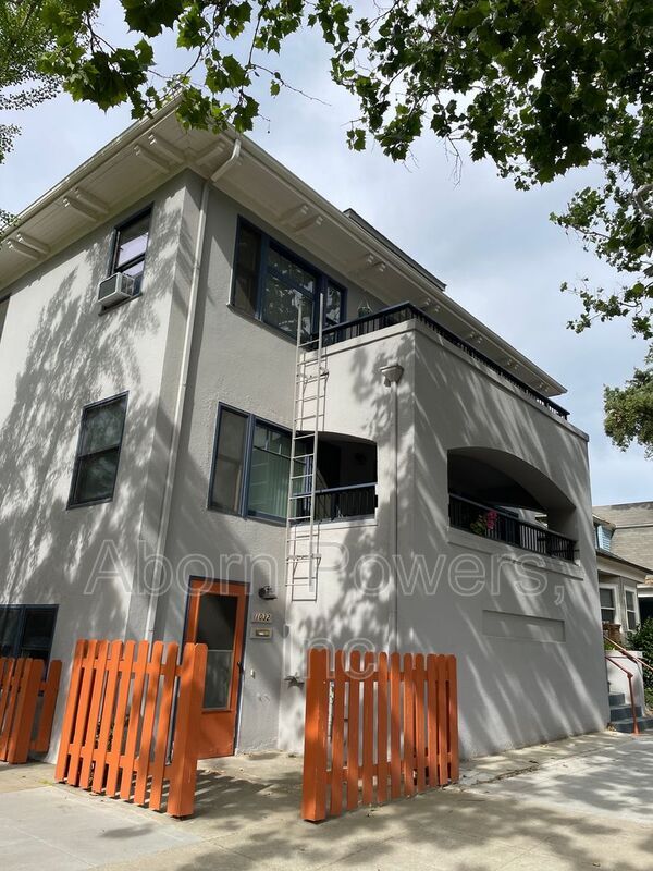 1028 V St, Sacramento, CA 95818 Condo for Rent in Sacramento, CA