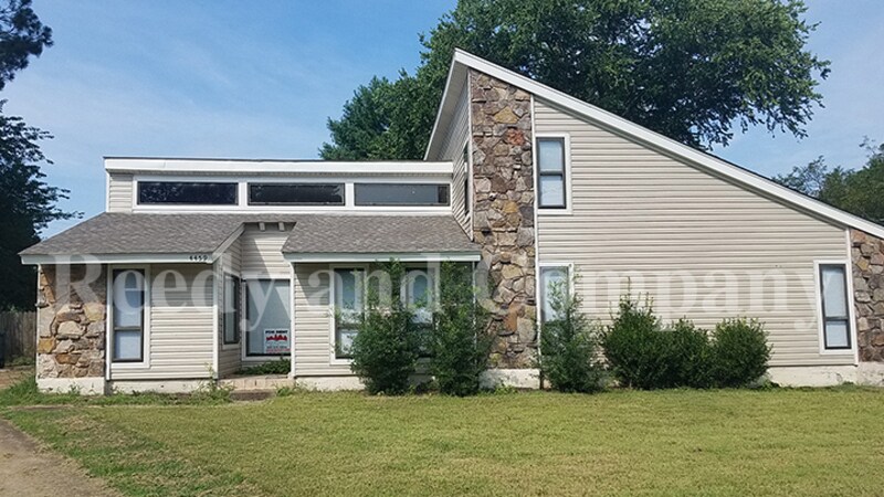 Primary Photo - 4459 Crescent Park Dr