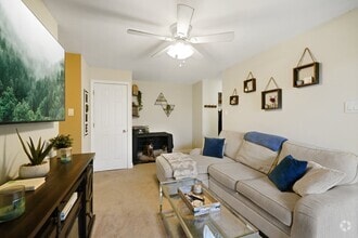 Building Photo - 1419 Valley Dr