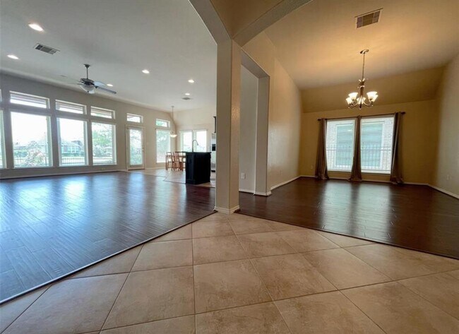 Building Photo - 26203 Serenity Oaks Dr