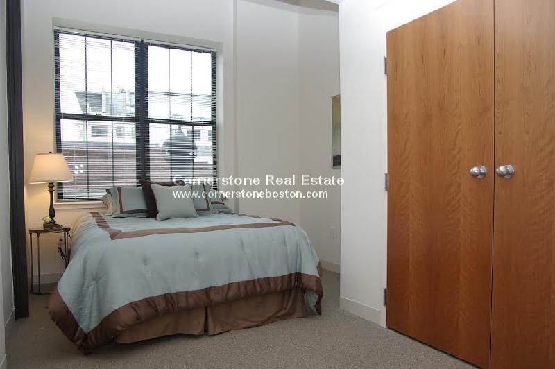 Foto principal - 409 Washington St