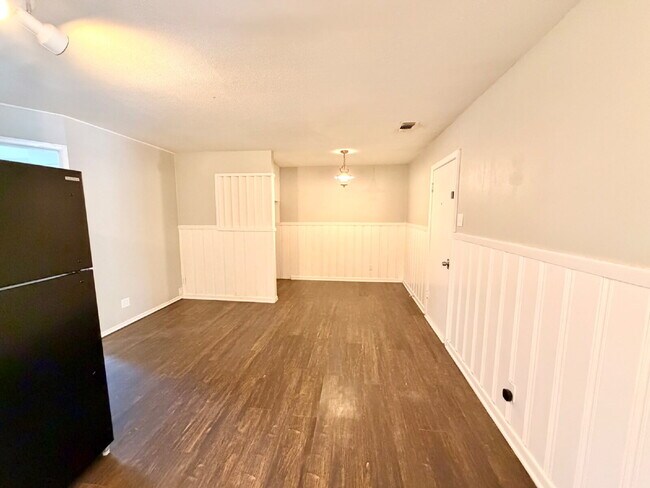 Building Photo - "Charming 3-Bed, 2-Bath Home with 1,410 Sq Ft in Lubbock's Heart"