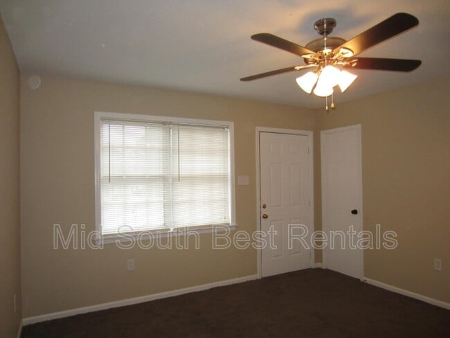 Building Photo - 4860 Faith Cove
