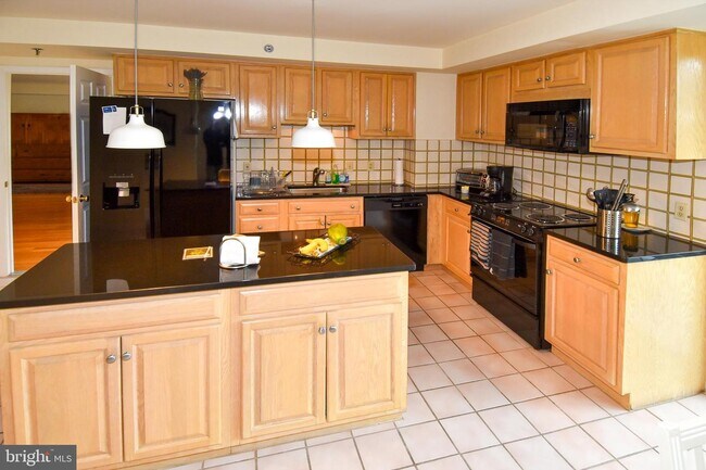 Foto del edificio - 5450 Whitley Park Terrace