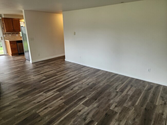 Foto del edificio - 806 96th Ave NE