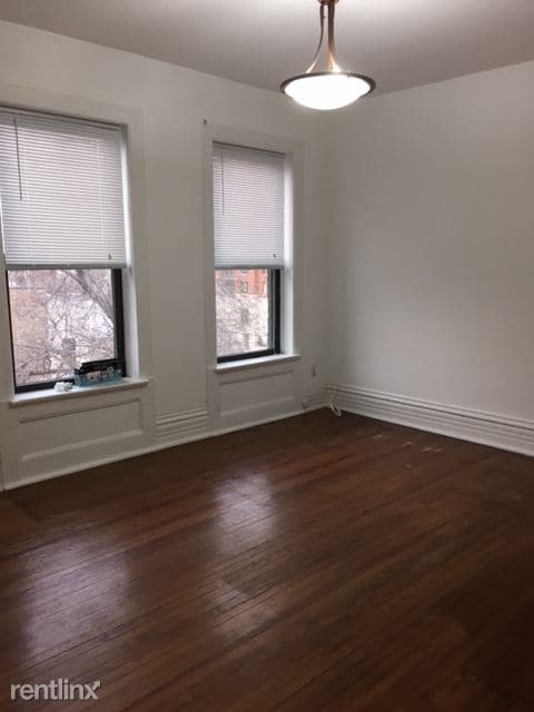 Building Photo - 3209 N Clark St