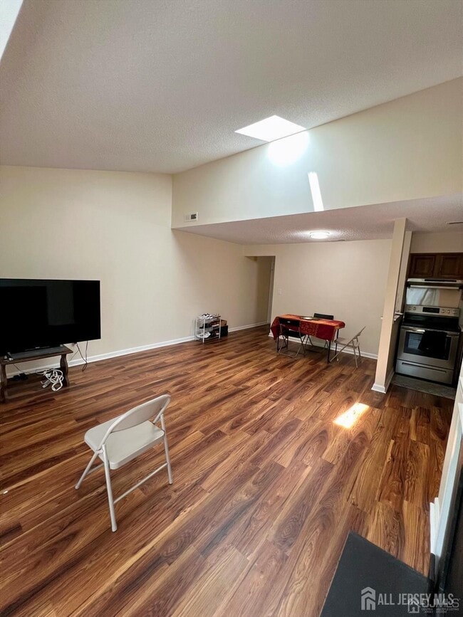 Foto del edificio - 2304 Aspen Dr