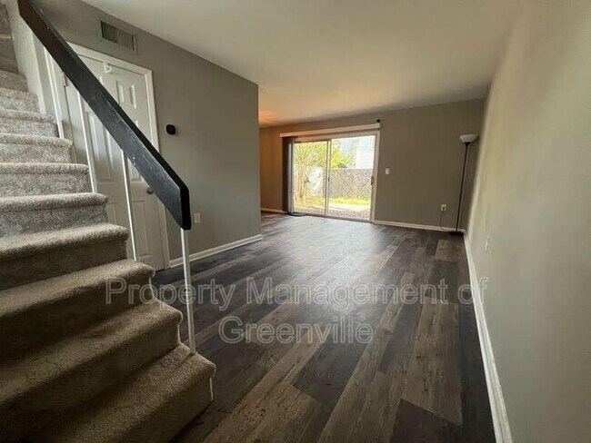 Foto del edificio - 3706 E North St