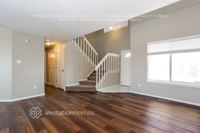 Foto del edificio - 11001 Benton St