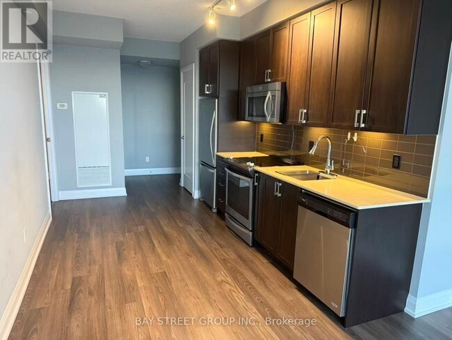 Building Photo - 18 Graydon Hall Dr