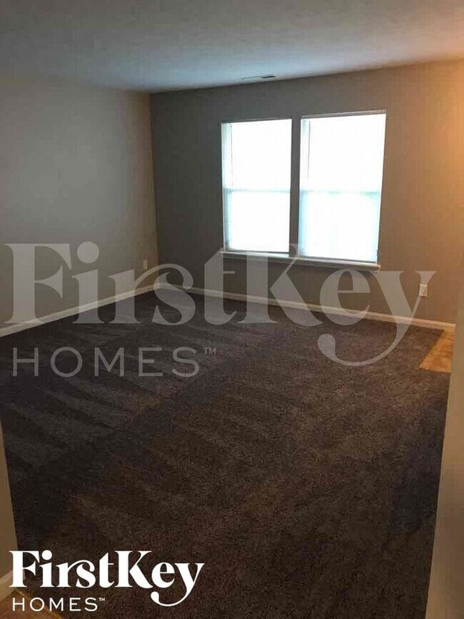 Building Photo - 10850 Snowdrop Way