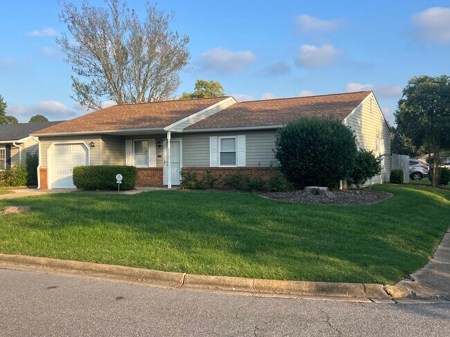 Foto del edificio - 5121 Elton Ct