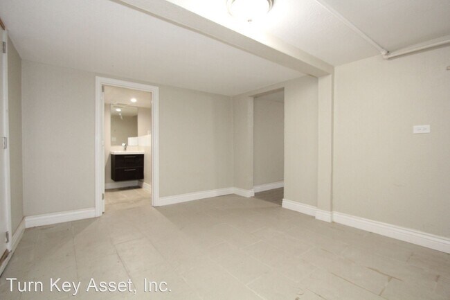 Building Photo - 2 br, 1 bath House - 674 N. 4th St