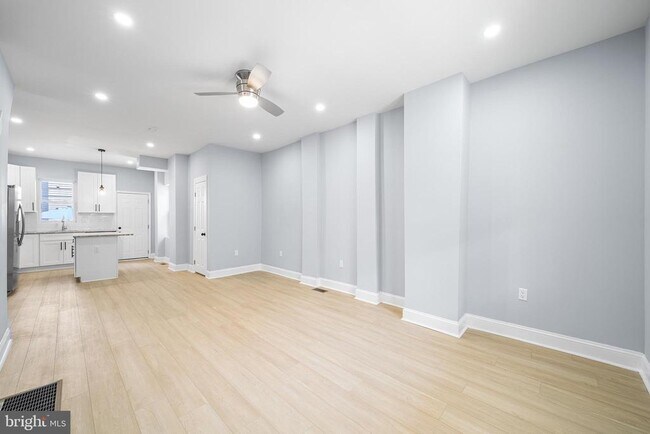Building Photo - 56 N Yewdall St