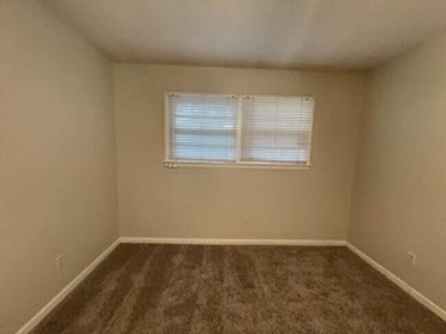 Building Photo - House Located Near Various Take Out & Clos...