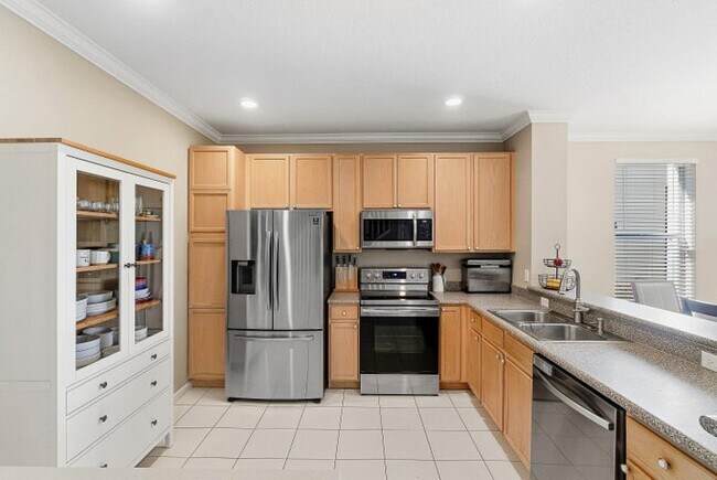 Building Photo - 9911 Porta Leona Ln