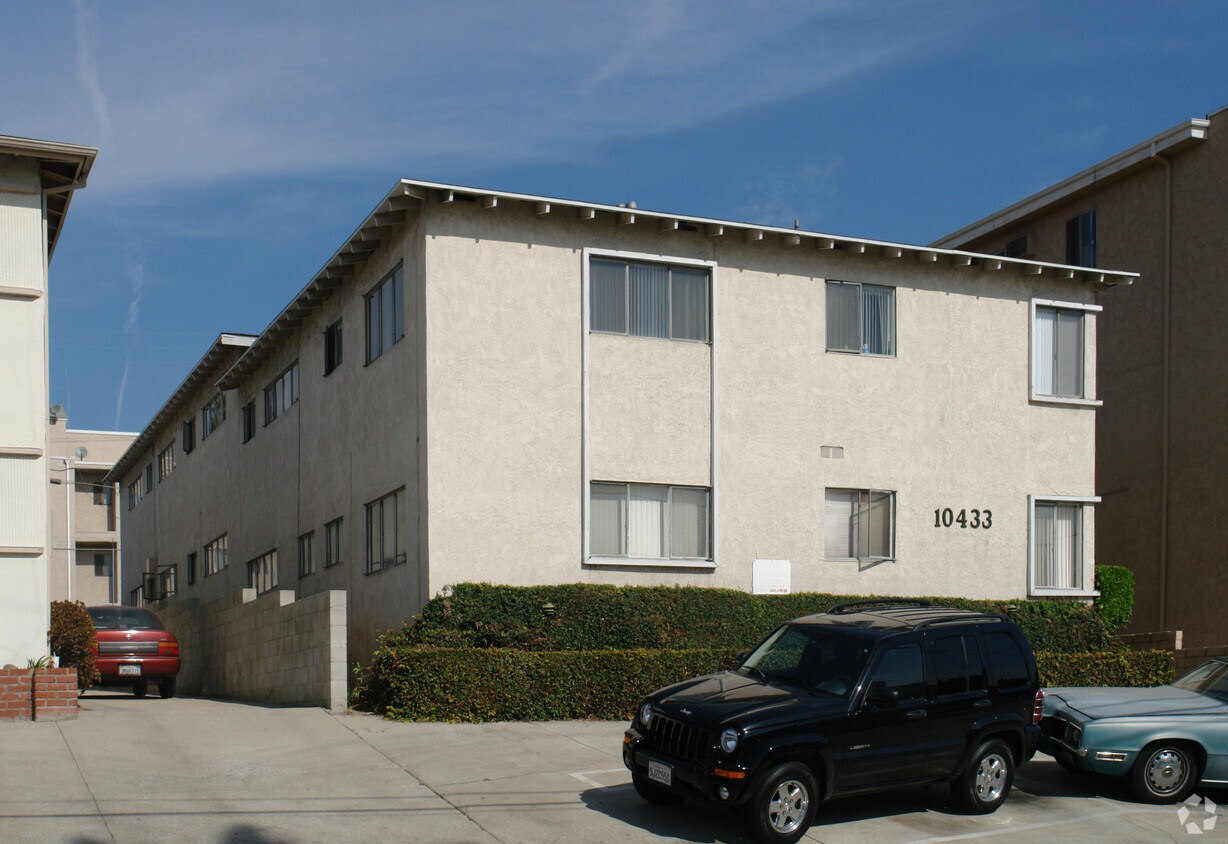 Primary Photo - 10433 Irene St