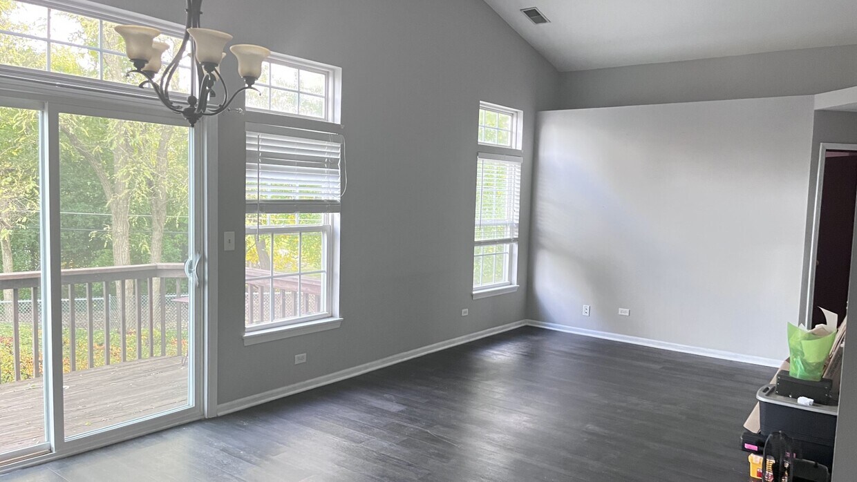 113 Portsmouth Ct, Glendale Heights, IL 60139 Townhome Rentals in