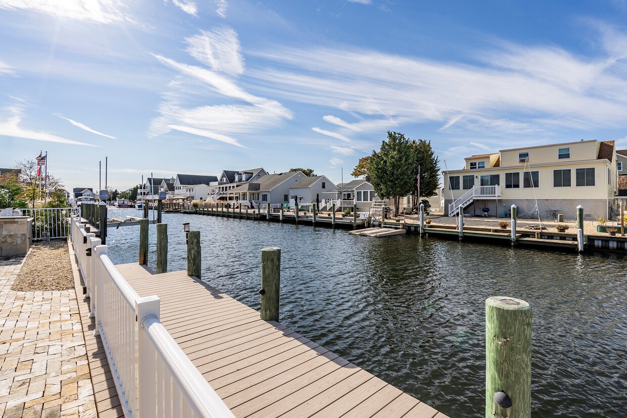 Gated Boat Dock - 18 Halsey Dr