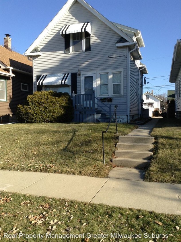 1960 S 72nd St, West Allis, WI 53219 Condo for Rent in West Allis, WI