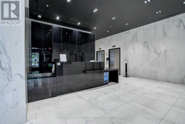 Building Photo - 39 Brant St