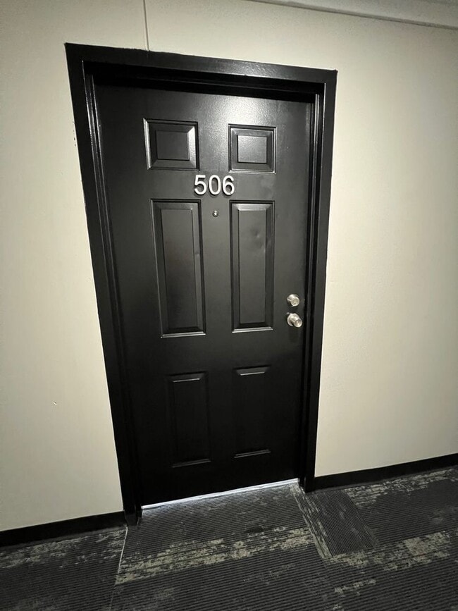Interior Photo - SilverBrick Square