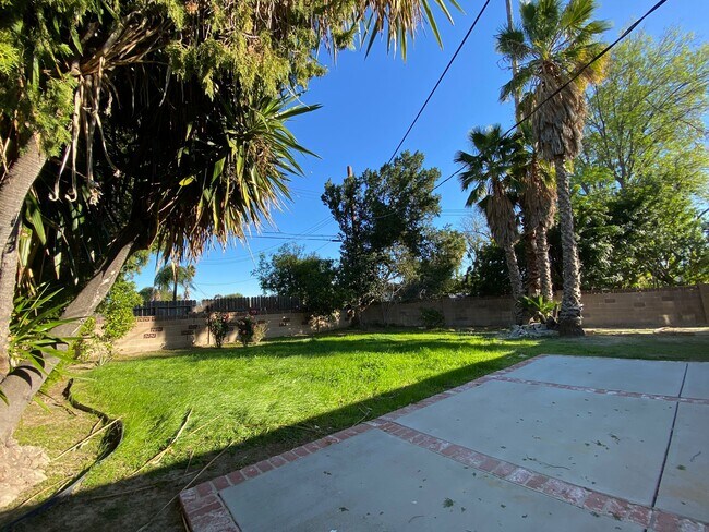 Foto del edificio - 6414 Franrivers Ave