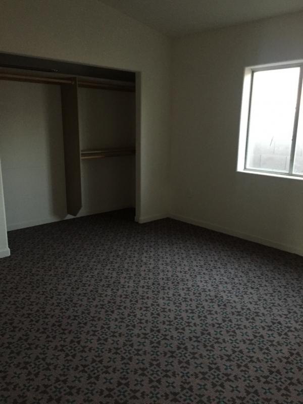 Building Photo - 114 W Apache  Unit #1