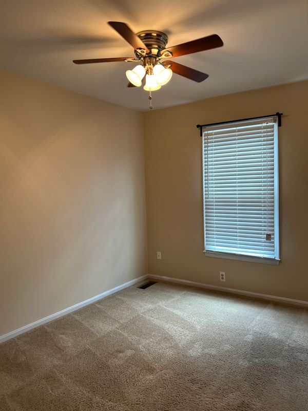 Building Photo - 12052 Stallion Ct