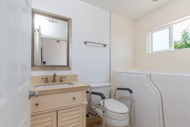 Building Photo - 12757 Nicolet Ct