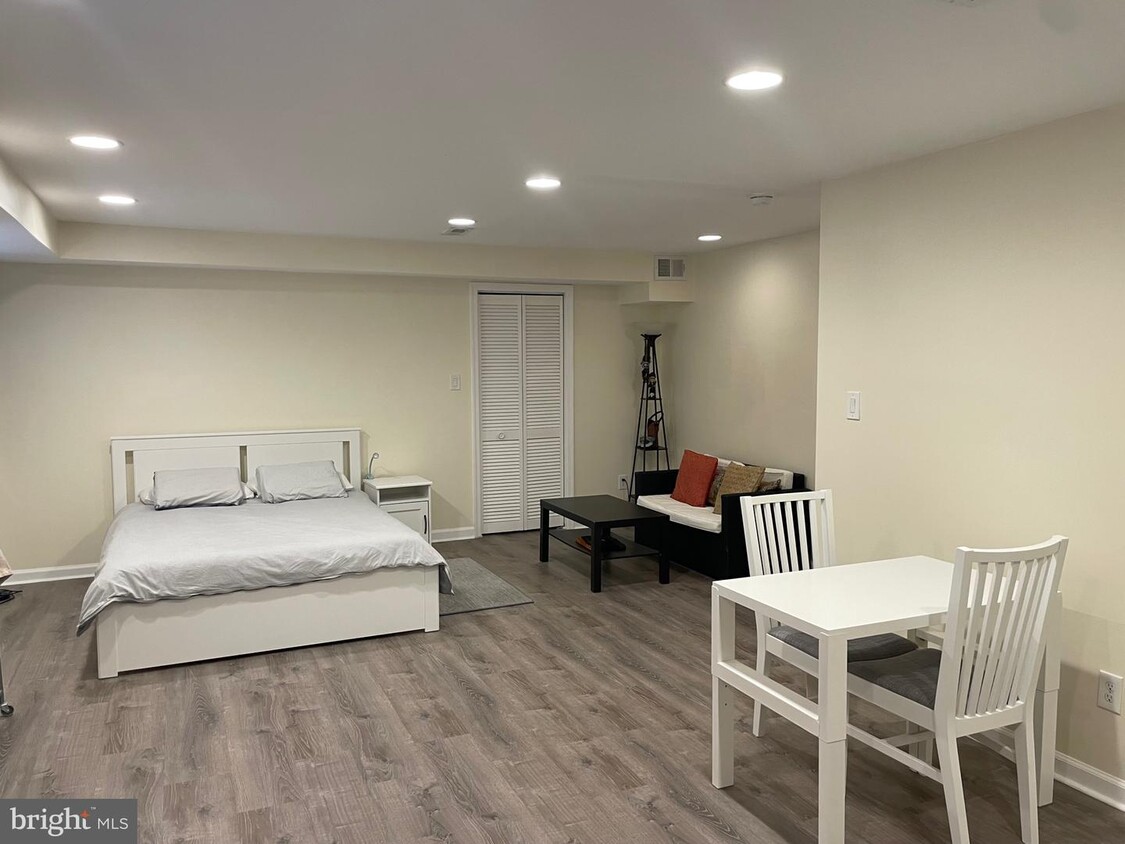 Foto principal - 524 Hamilton St NE