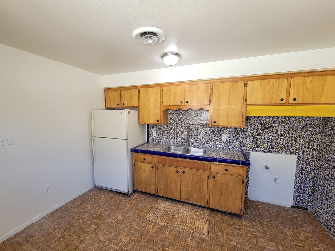 Foto del edificio - 914 E 2nd St